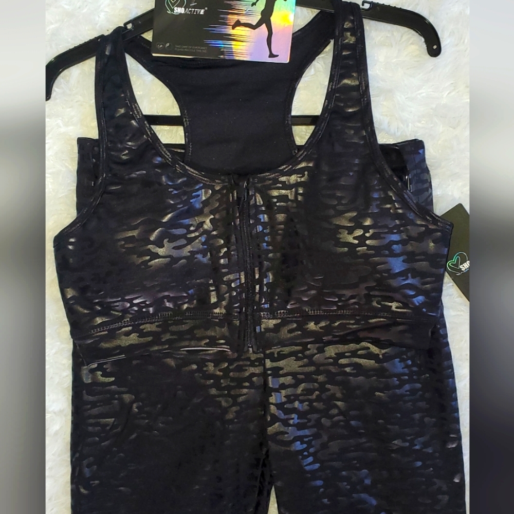 Butt Sculpting Active Wear Set, Size Large, Black Camo with Metallic Black